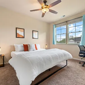midtown-luxe-stayking-beds-ensuite-baths-great-location.insouthlaketahoe.com/